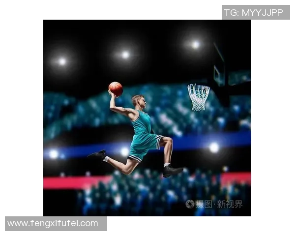 足球明星能否在篮球场上展现扣篮技巧的精彩对决